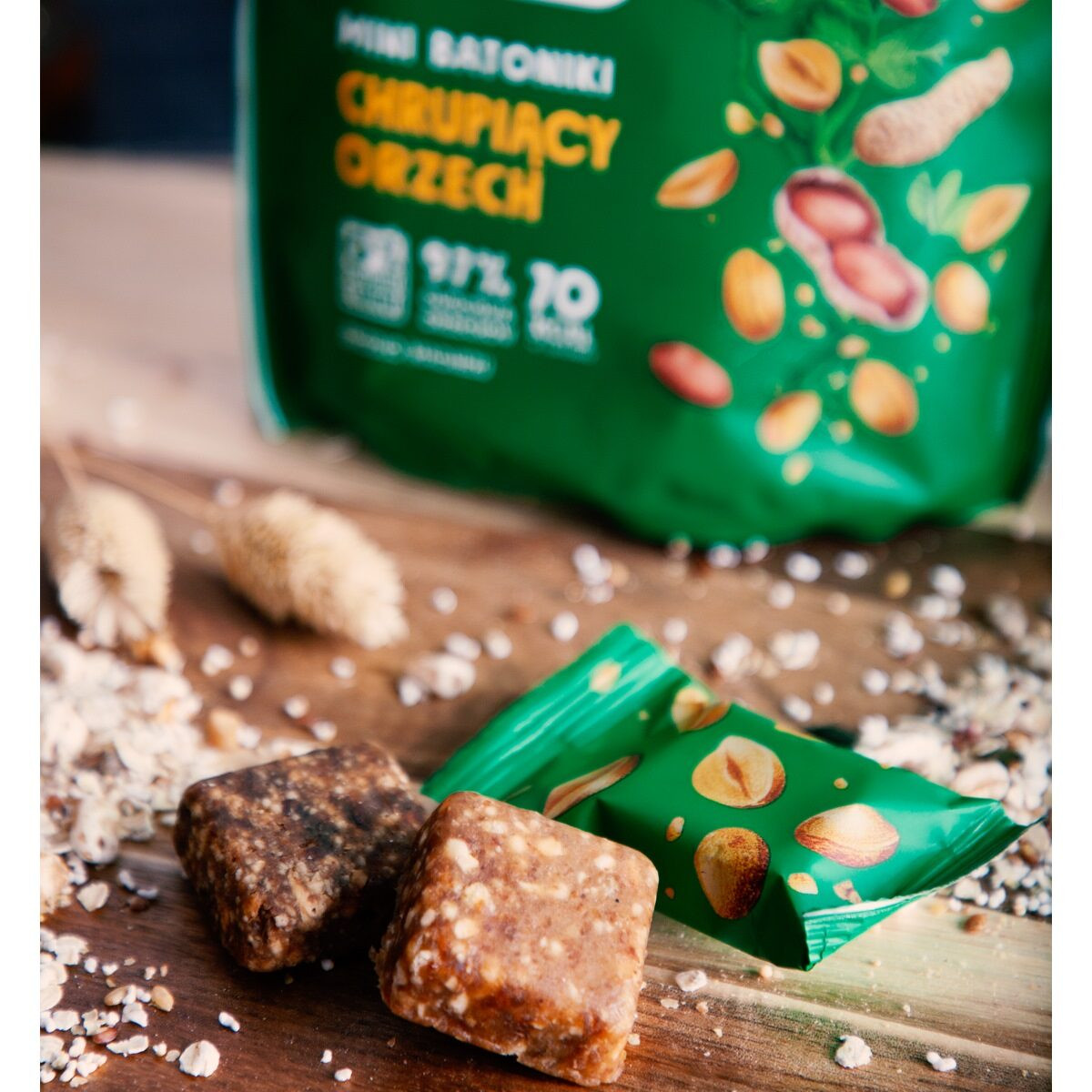 MINI CRUNCHY NUT BARS (6 PIECES)