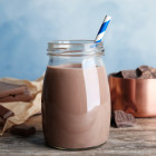 Mokate Chocolate Frappe Drink Ciasteczko