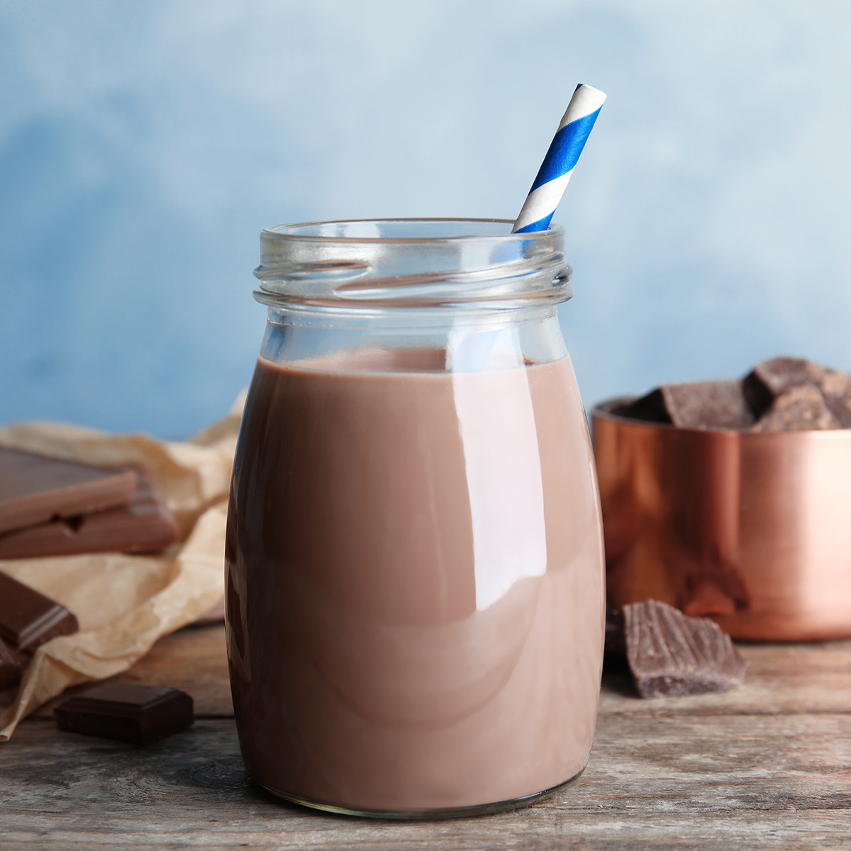 Mokate Chocolate Frappe Drink Ciasteczko