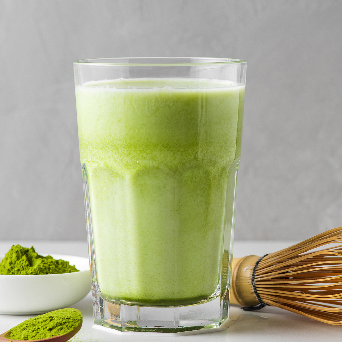 LATTE MATCHA O SMAKU WIŚNI 40G