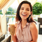 Kawa mrożona Mokate Gold Iced Coffee o smaku czekolady i mięty 120 g Kawa mrożona Mokate Gold Iced Coffee o smaku czekolady i mięty 120 g