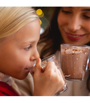 2kg of delicious chocolate! Milk chocolate and Mokate Gingerbread chocolate drink