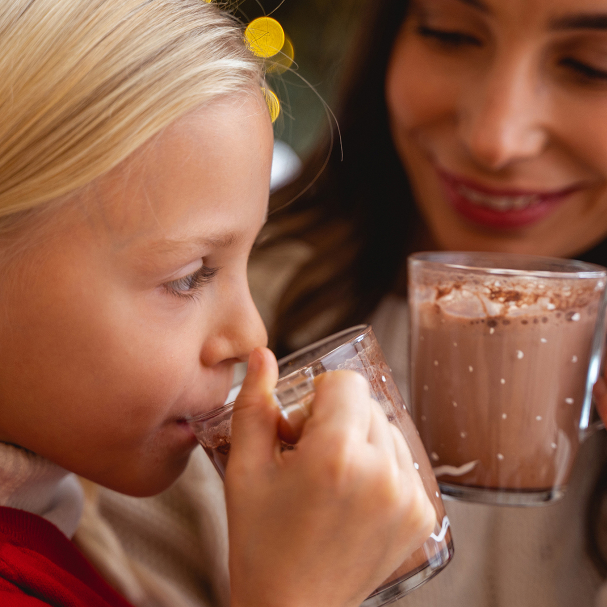 2kg of delicious chocolate! Milk chocolate and Mokate Gingerbread chocolate drink